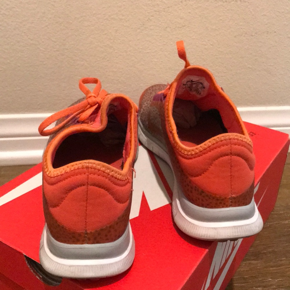 ‼️NEEDS TO GO. WMNS NIKE FREE 3.0 V5 EXT ‼️ - Picture 3 of 3